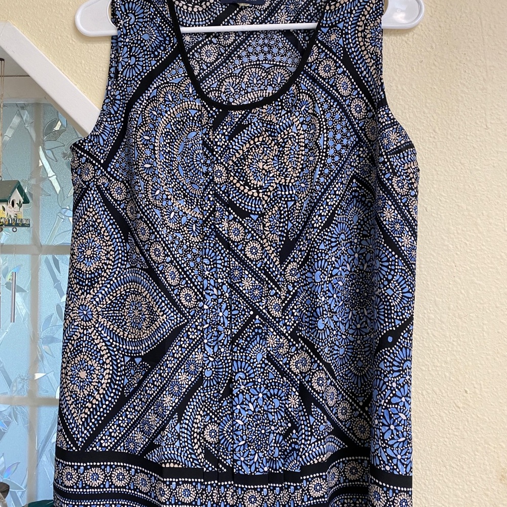 Tommy Hilfiger Womens Small Sleeveless Pleated Blouse Periwinkle Pattern